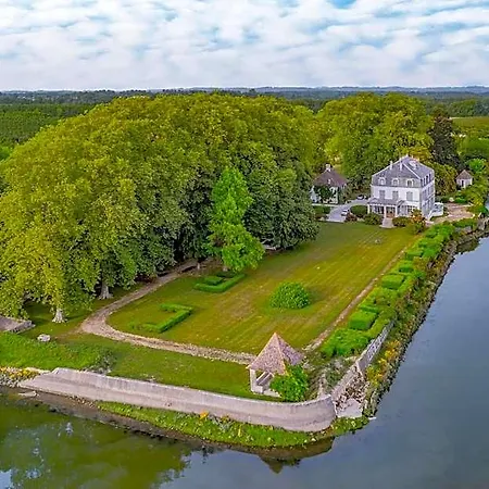 Chateau Du Bec Du Gave
