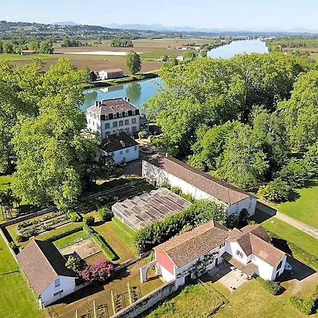 Chateau Du Bec Du Gave