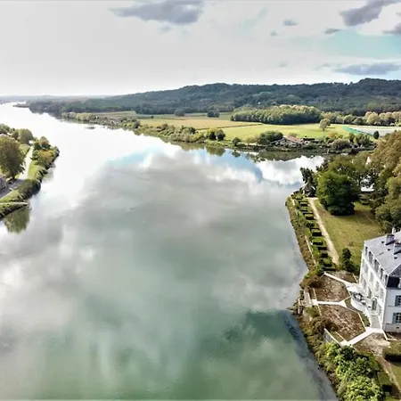 Chateau Du Bec Du Gave Couette-café 4*